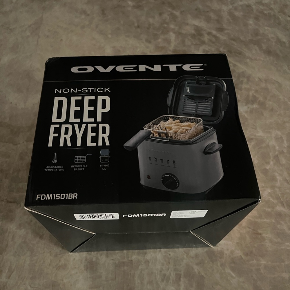 OVENTE Electric Deep Fryer 1.5L Capacity with Removable Frying Basket. New.